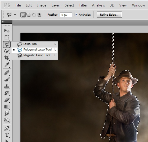 Переключиться между инструментами Lasso (Лассо) и Polygon Lasso (Прямолинейное лассо) очень просто Переключиться между инструментами Lasso (Лассо) и Polygon Lasso (Прямолинейное лассо) очень просто