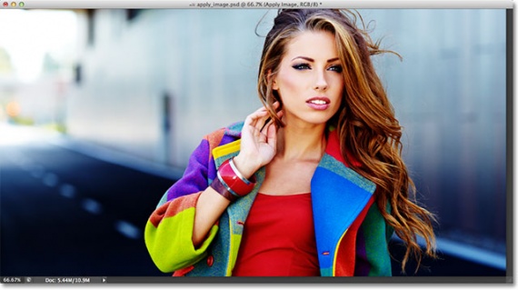 Опция Blending (Наложение) работает также как опция Blend Mode (Режим наложения) на панели слоёв, если выбран канал RGB